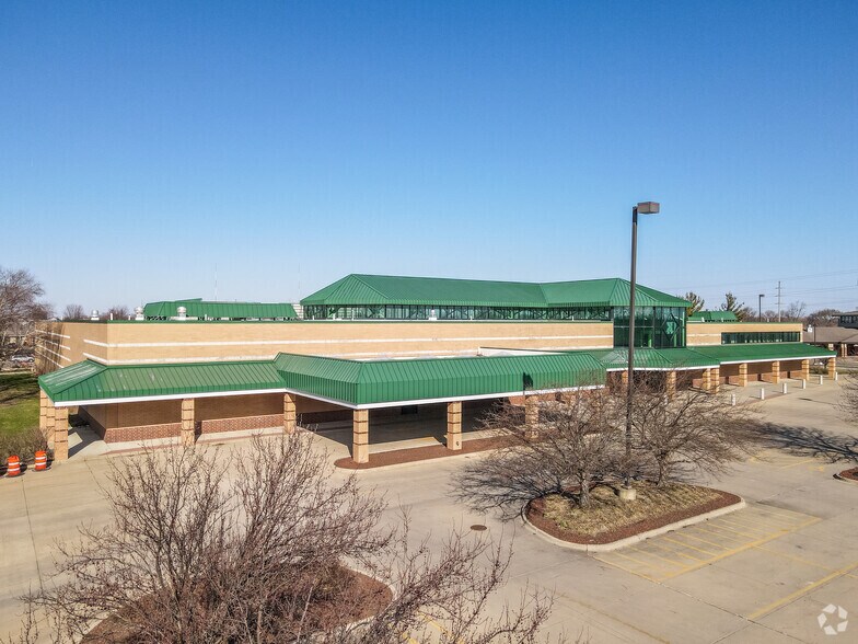 5440 NW 86th St, Johnston, IA à louer - Photo du bâtiment - Image 2 de 9