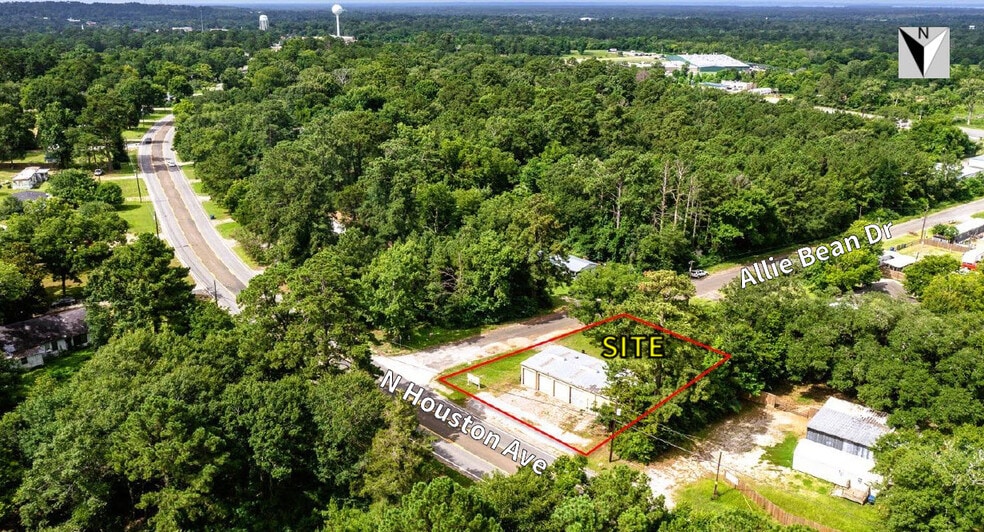 2013 N Houston Ave, Livingston, TX à vendre - Photo principale - Image 3 de 9