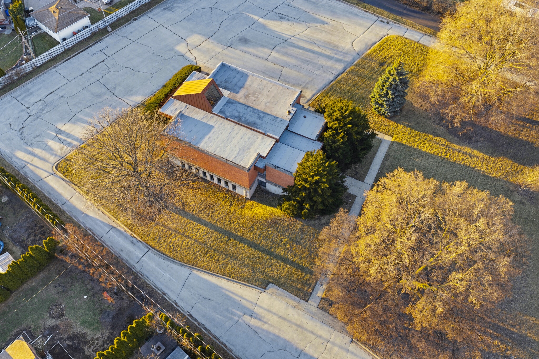 8450 N Shermer Rd, Niles, IL for sale Primary Photo- Image 1 of 34