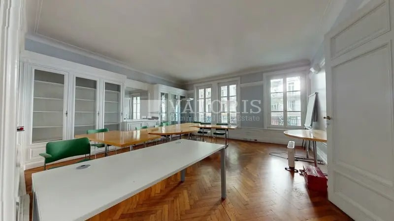 85 Avenue Maréchal De Saxe, Lyon for lease - Interior Photo - Image 3 of 11