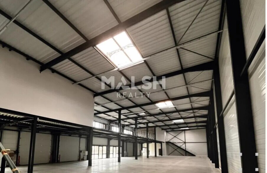 Flex dans Saint-Quentin-Fallavier à louer - Photo intérieure - Image 3 de 16