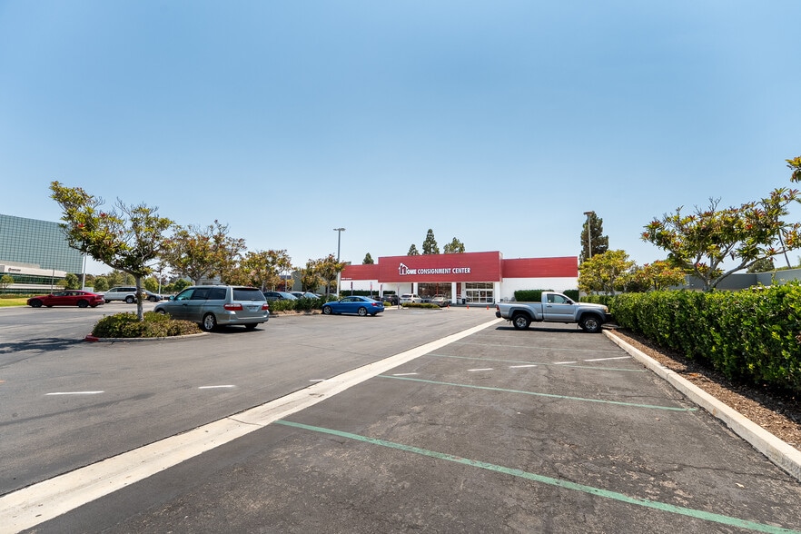 4343 Macarthur Blvd, Newport Beach, CA for sale - Building Photo - Image 3 of 16