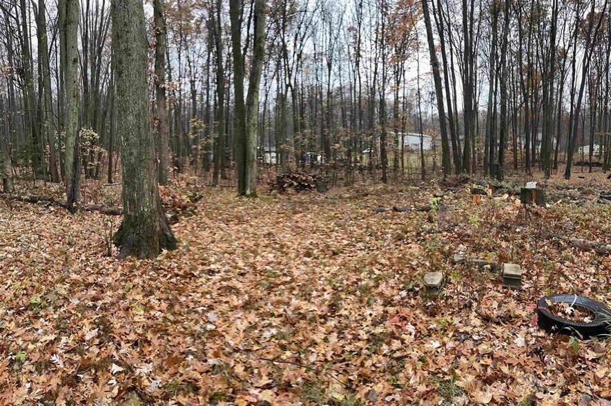 3935 Lapham Dr, Harrison, MI à vendre - Photo du bâtiment - Image 2 de 6