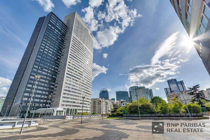 20 Ter Rue De Bezons, Courbevoie for sale - Building Photo - Image 1 of 11