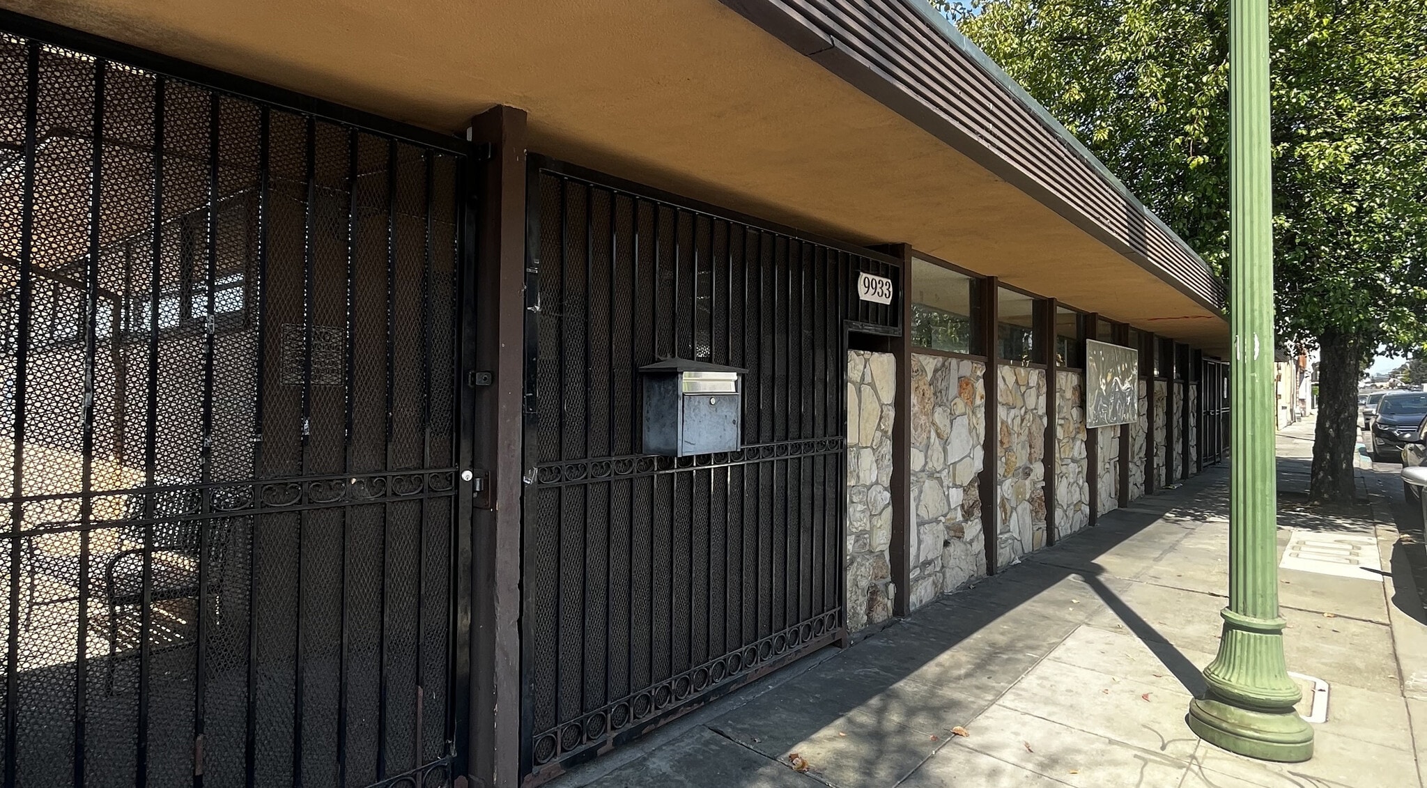 9933 MacArthur Blvd, Oakland, CA for sale Primary Photo- Image 1 of 2