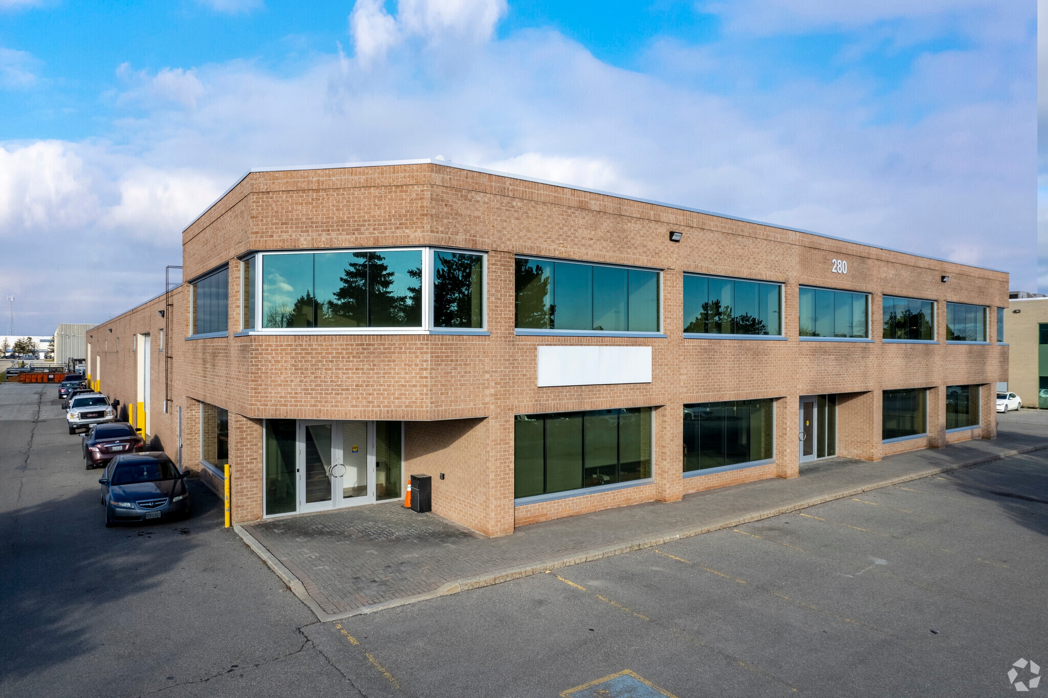 280 Applewood Cres, Vaughan, ON for sale Primary Photo- Image 1 of 1