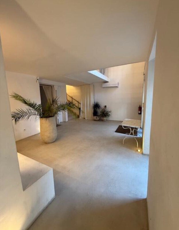 Retail in Madrid, Madrid for lease Interior Photo- Image 1 of 1