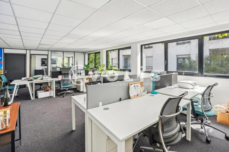 Office in Boulogne-Billancourt for lease - Interior Photo - Image 3 of 3