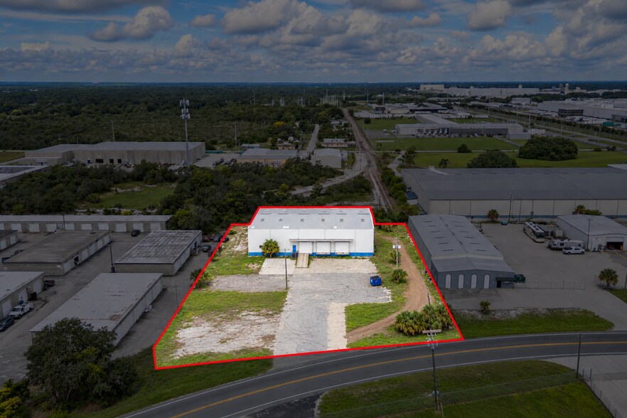 2101 42nd St NW, Winter Haven, FL for lease - Building Photo - Image 1 of 9