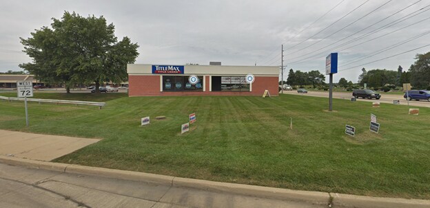 545 Dundee Ave, East Dundee, IL à louer - Photo du bâtiment - Image 1 de 3