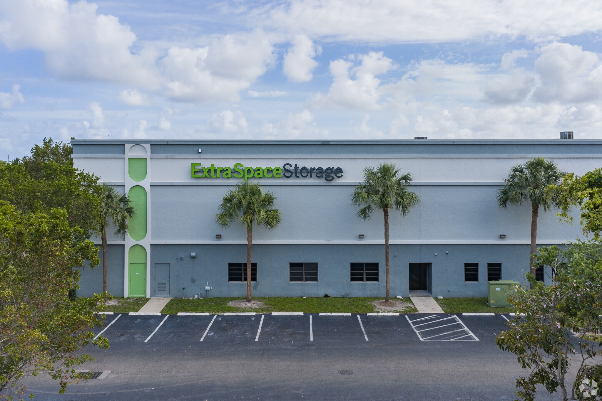 4950 N Dixie Hwy, Oakland Park, FL à louer Photo principale- Image 1 de 5