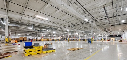 545 Speedvale Ave W, Guelph, ON for lease Interior Photo- Image 2 of 6