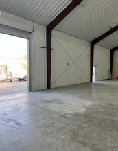 8727 College St, Beaumont, TX for lease Interior Photo- Image 2 of 7