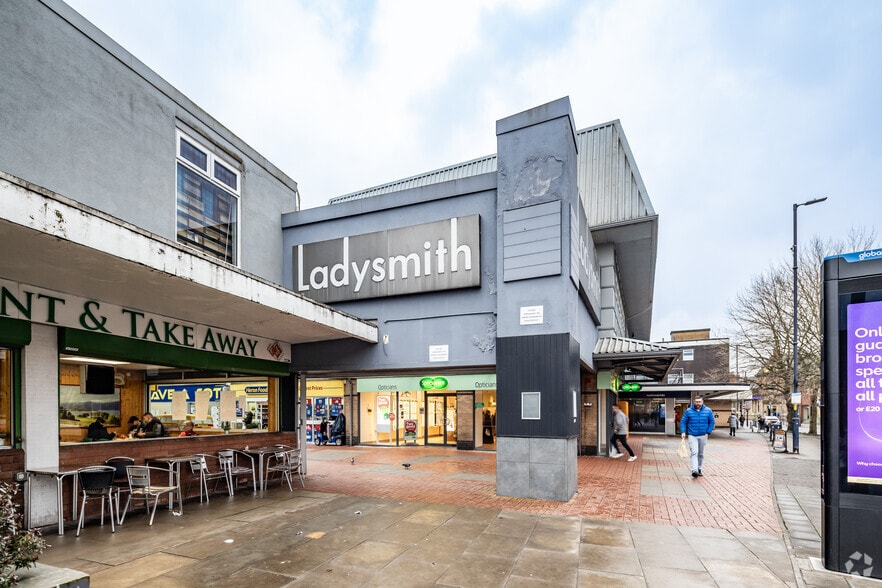 Old St, Ashton Under Lyne for lease - Primary Photo - Image 1 of 10