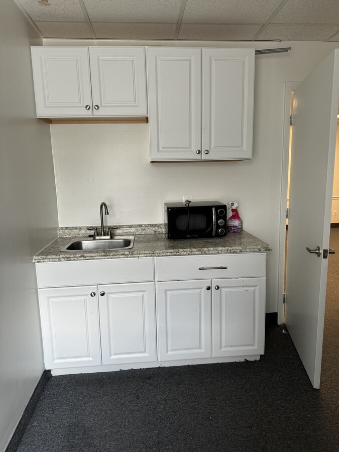 5134-5148 Leesburg Pike, Alexandria, VA 22302 - Unit 5136 - - Interior Photo - Image 2 of 4