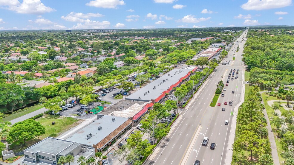 7600 Wiles Rd, Coral Springs, FL à louer - Photo du bâtiment - Image 3 de 50