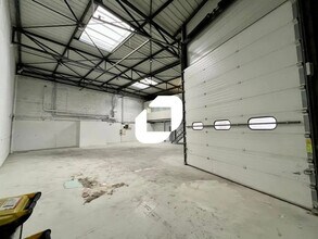 36 Rue Champ Dolin, Saint-Priest for sale Interior Photo- Image 2 of 12