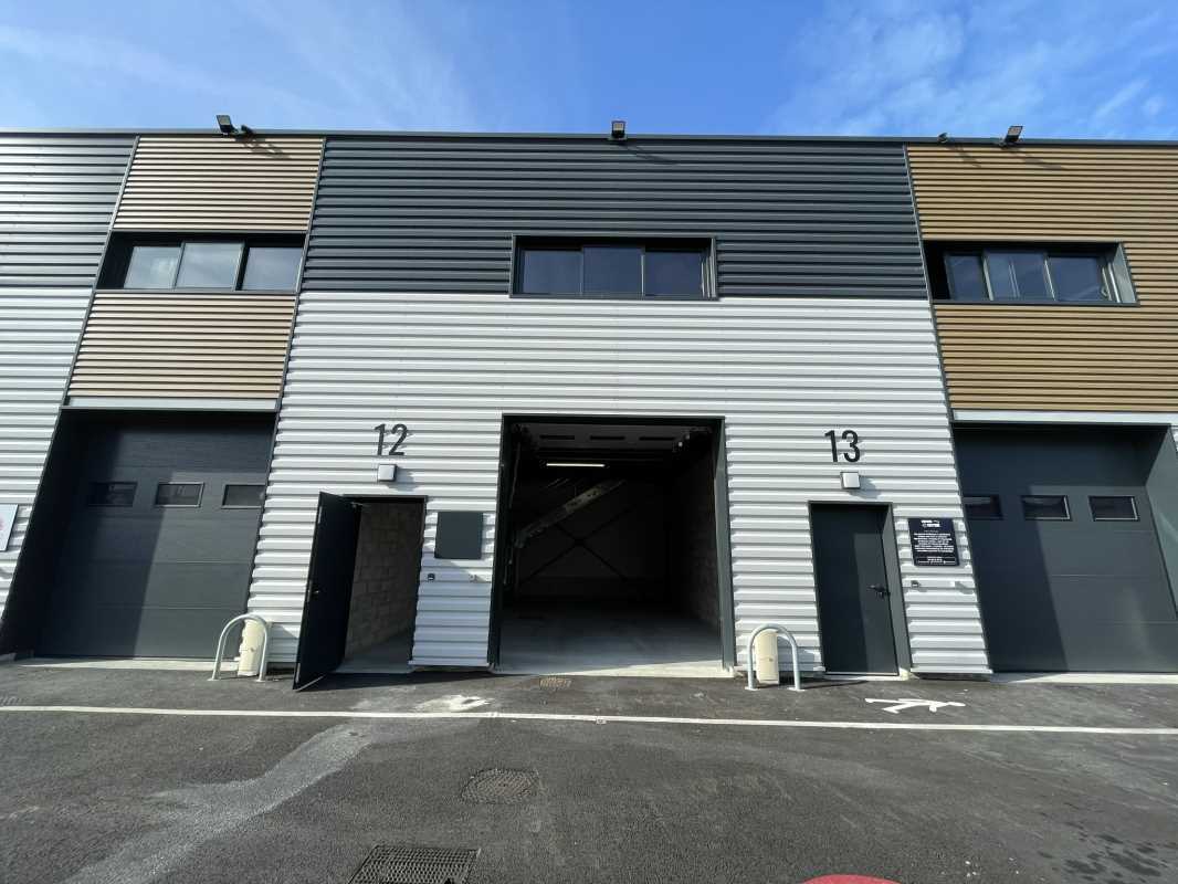 Flex dans Épinay-sur-Seine à louer Photo du bâtiment- Image 1 de 6