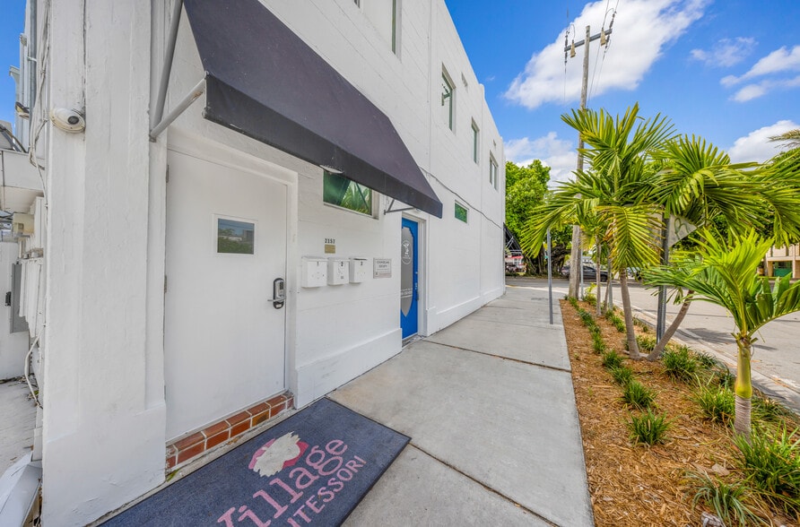 1267 Coral Way, Miami, FL for lease - Building Photo - Image 3 of 16