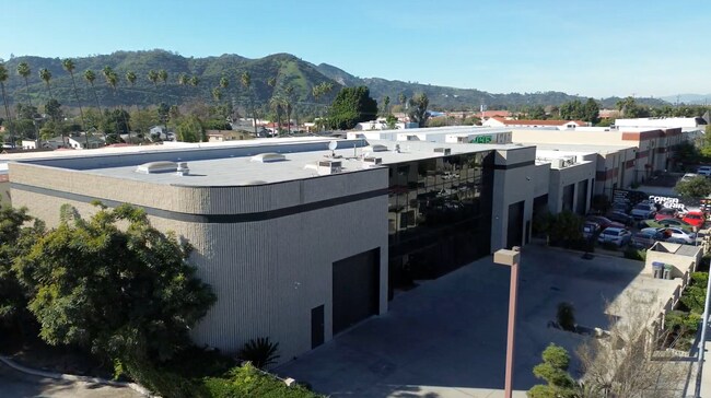 Plus de détails pour 1521 Railroad St, Glendale, CA - Industriel à louer