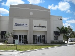2450 W Sample Rd, Pompano Beach, FL for lease Building Photo- Image 2 of 3
