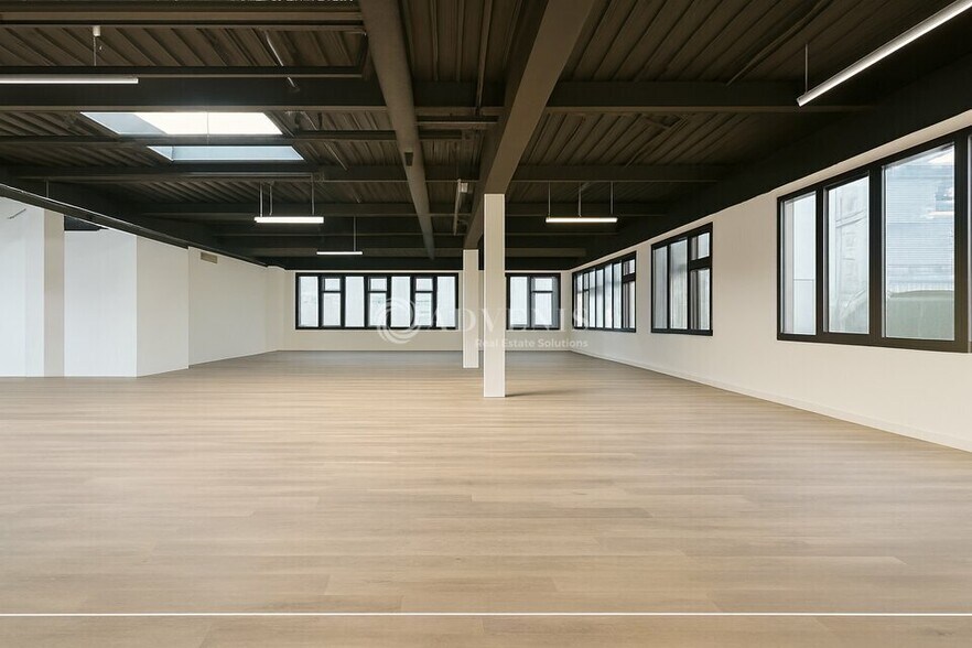 Flex in Arcueil for lease - Interior Photo - Image 1 of 5