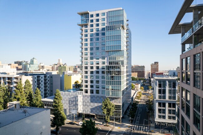 Plus de détails pour 1050 S Grand Ave, Los Angeles, CA - Bureau/Commerce de détail à louer