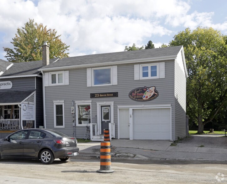 23 Queen St, Innisfil, ON à vendre - Photo principale - Image 1 de 2