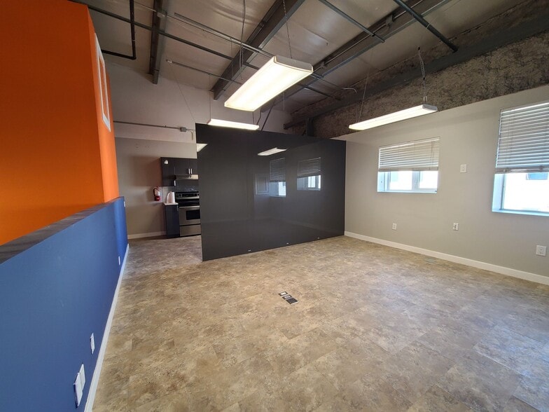 7611 Sparrow Dr, Leduc, AB for lease - Interior Photo - Image 3 of 9