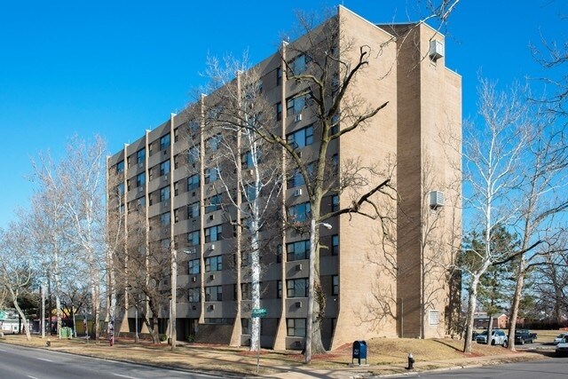 1600-1610 N Kingshighway Blvd, Saint Louis, MO à vendre - Photo principale - Image 2 de 8