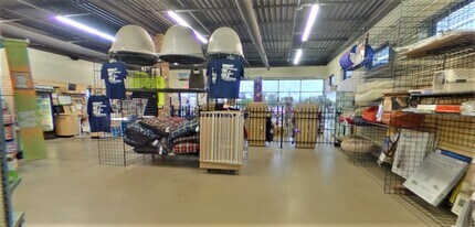 1308 NW 47th St, Lawton, OK for lease Interior Photo- Image 2 of 4