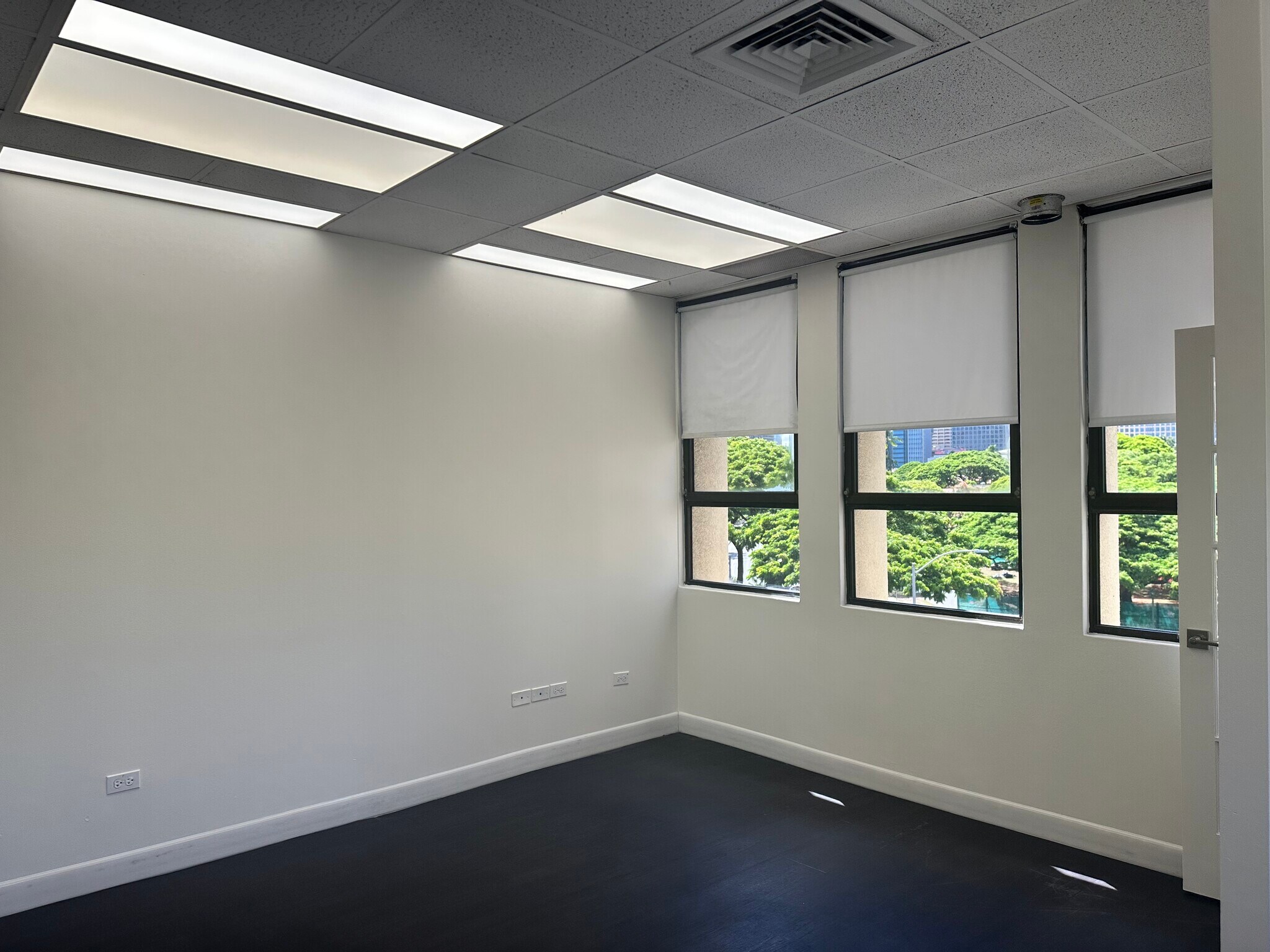 600 Kapiolani Blvd, Honolulu, HI for lease Interior Photo- Image 1 of 7