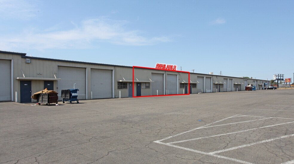 3188 N Marks Ave, Fresno, CA à louer - Photo du bâtiment - Image 2 de 13