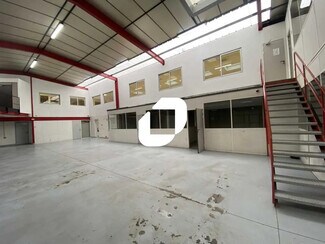 Plus de détails pour Bureau, Local d'activités à louer