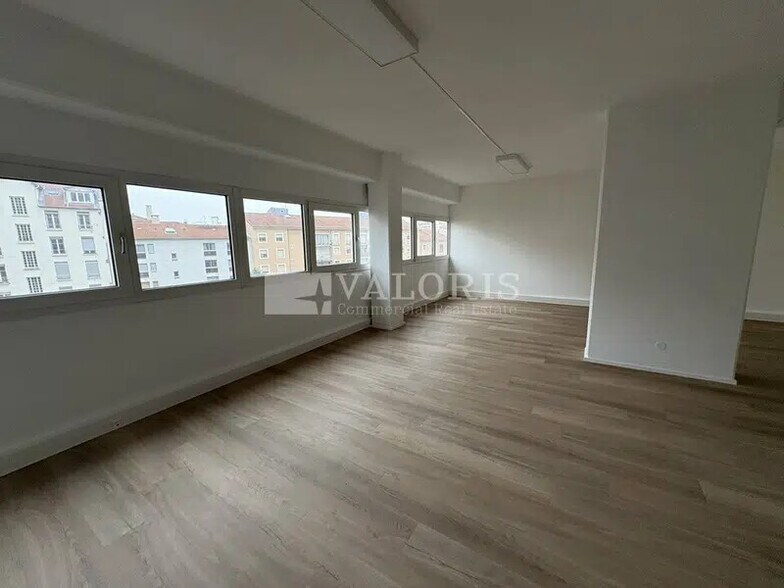 289 Rue Garibaldi, Lyon for lease - Interior Photo - Image 1 of 8