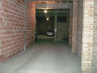 Plus de détails pour Multi-résidentiel à vendre