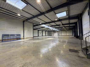 Flex in Tremblay-en-France for lease Interior Photo- Image 1 of 7