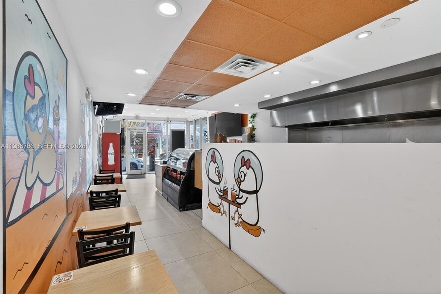 3134-3150 NE 9th St, Fort Lauderdale, FL for lease - Interior Photo - Image 3 of 6