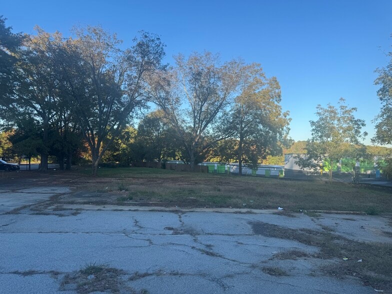 5356 N Henry Blvd, Stockbridge, GA for sale - Building Photo - Image 2 of 5