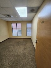 302 Davis Grove Cir, Cary, NC for lease Interior Photo- Image 1 of 4
