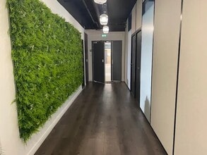 31 Cours Des Juilliottes, Maisons-Alfort for lease Interior Photo- Image 1 of 4