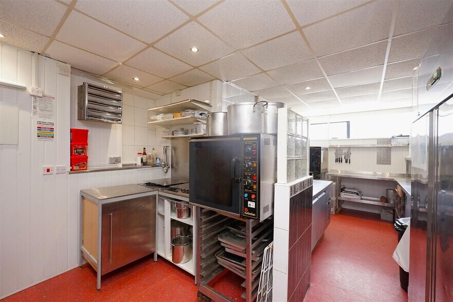 1a Hibbert Rd, Barrow In Furness à vendre - Photo du bâtiment - Image 3 de 9