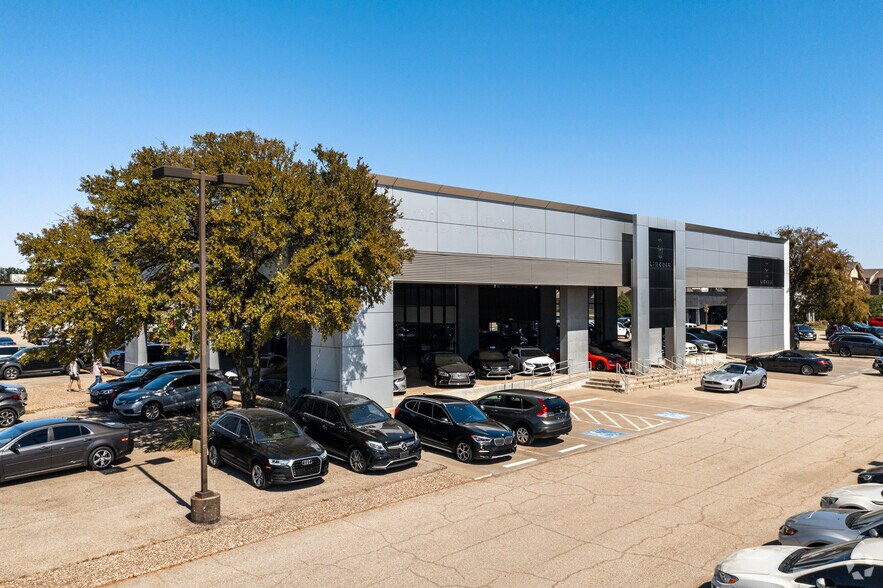 3333 W Plano Pky, Plano, TX à louer - Photo principale - Image 1 de 8