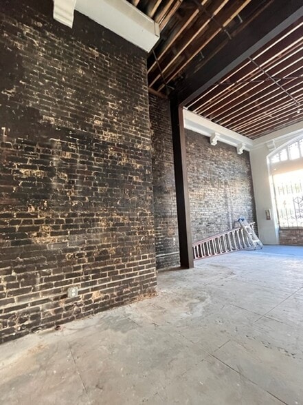 3176-3188 W 8th St, Los Angeles, CA for lease - Interior Photo - Image 3 of 6