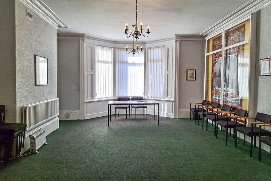 143 Westoe Rd, South Shields à vendre - Photo du bâtiment - Image 3 de 8