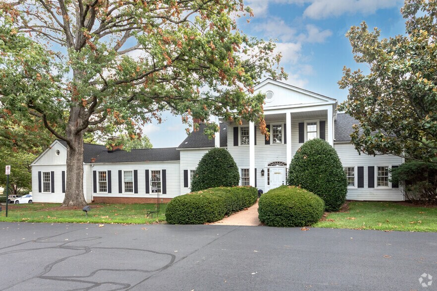 11718 Bowman Green Dr, Reston, VA à louer - Photo principale - Image 1 de 5