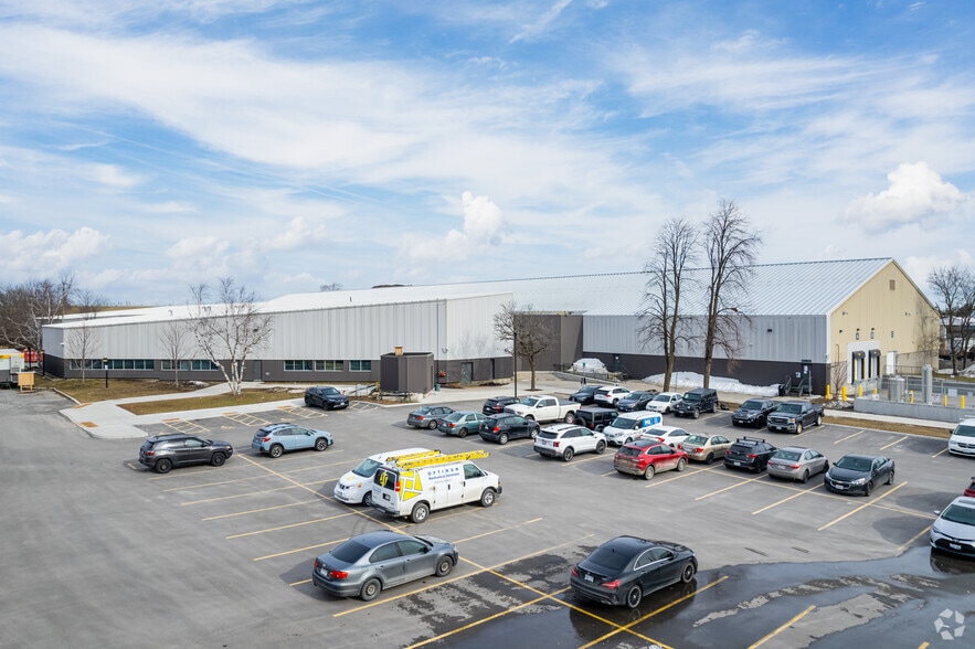 2525 Lancaster Rd, Ottawa, ON for sale - Primary Photo - Image 1 of 1