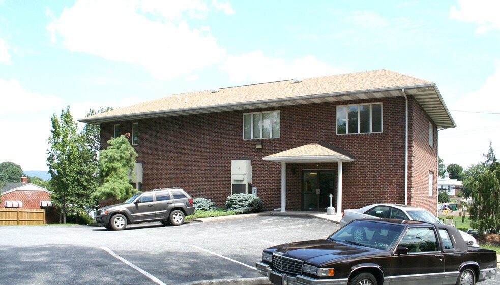 55 S Progress Ave, Harrisburg, PA à vendre - Photo du bâtiment - Image 2 de 47