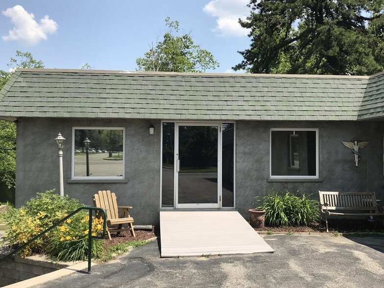 678 Lowell St, Methuen, MA à louer - Photo du bâtiment - Image 1 de 3