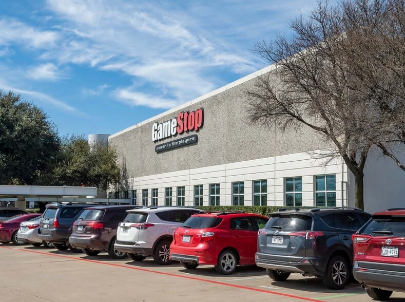 2200 William D Tate Ave, Grapevine, TX for lease - Building Photo - Image 3 of 4